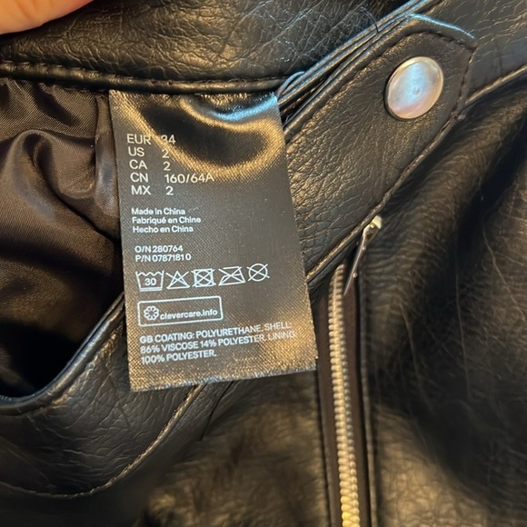 H&M‎ Faux Leather Moto Skirt Black Asymmetrical Zip Front Size 2 - Picture 6 of 7